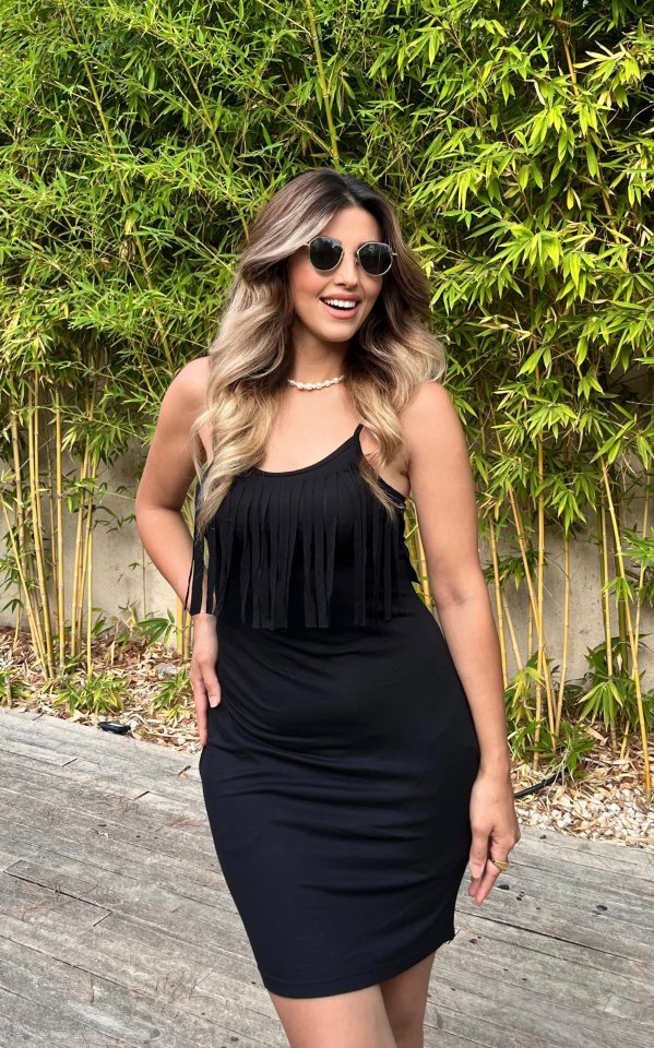 fd7deec8d0b93fd6a87f708945011a88 Kadın Sıfır Kol önü Püsküllü Askılı Viskon Mini Elbise - Görsel 1