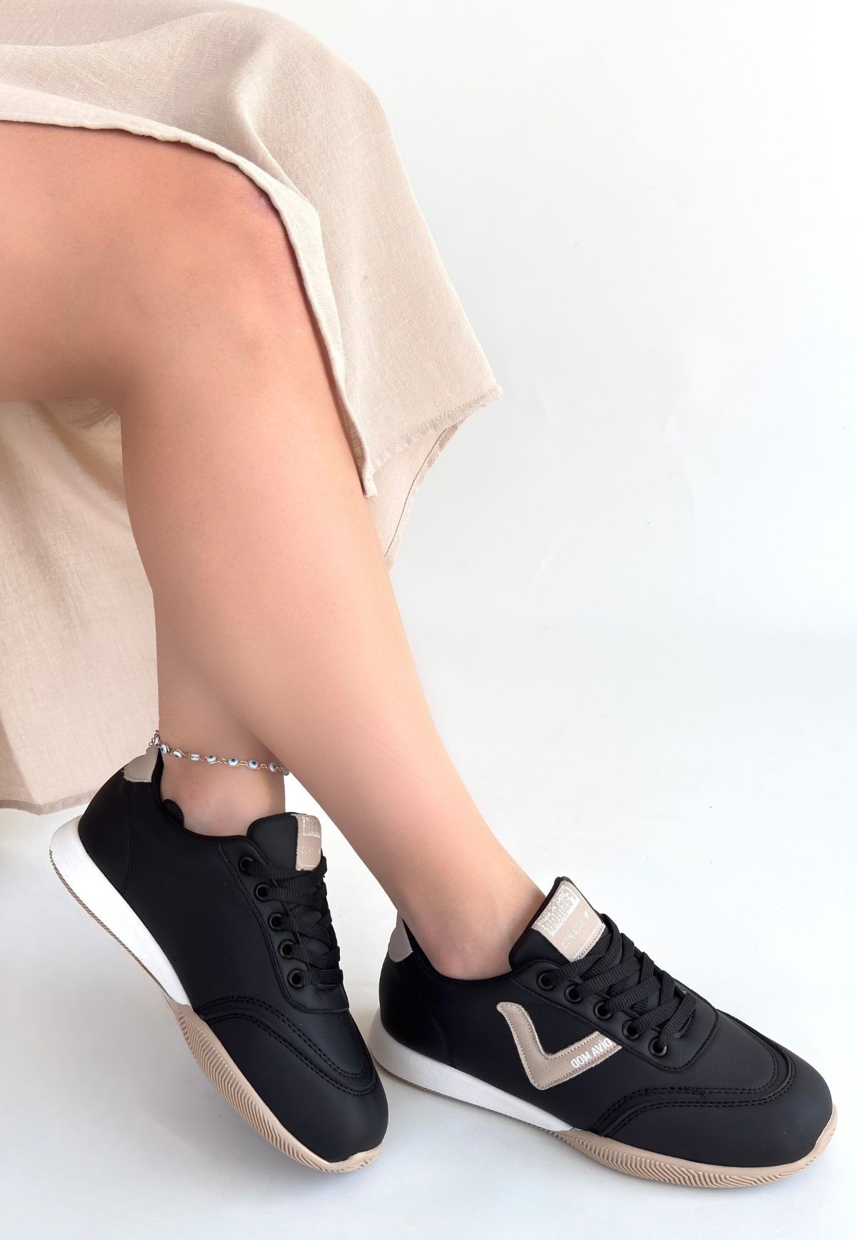 pro_erb175775704268c53e7202879 Jowen Siyah Cilt Bej Detaylı Bağcıklı Spor Ayakkabı - Görsel 1