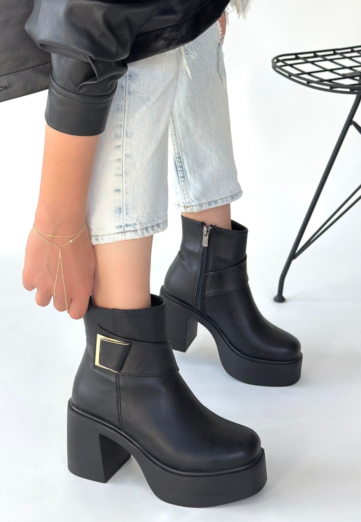 pro_erb175975627968e3bff736293 Lonji Siyah Cilt Topuklu Bot - Görsel 1