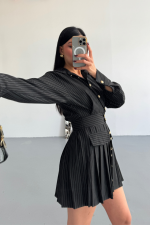 ÖNDEN GOLD DÜĞMELİ PİLELİ KISA ELBİSE - Siyah - Görsel 3