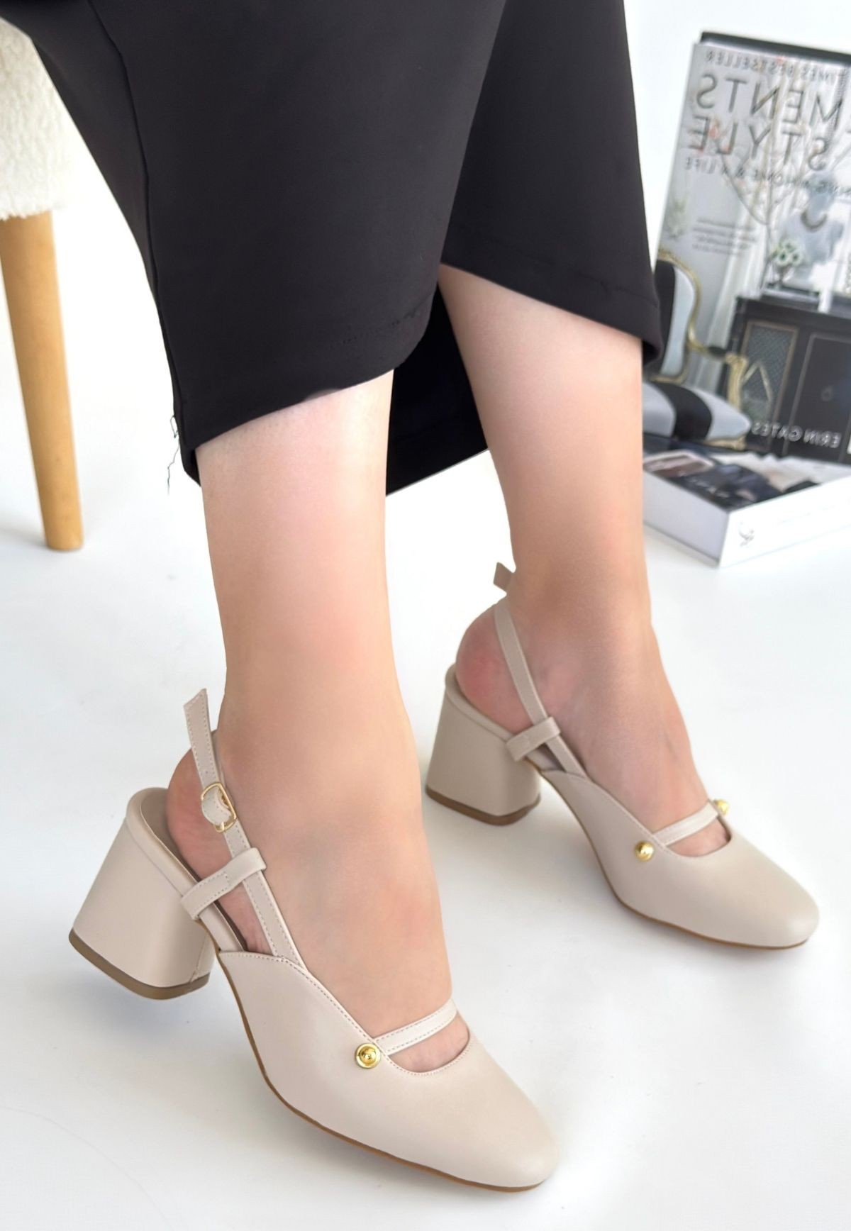 pro_erb174798739568302bc359518 Jecci Bej Cilt Topuklu Ayakkabı - Görsel 1