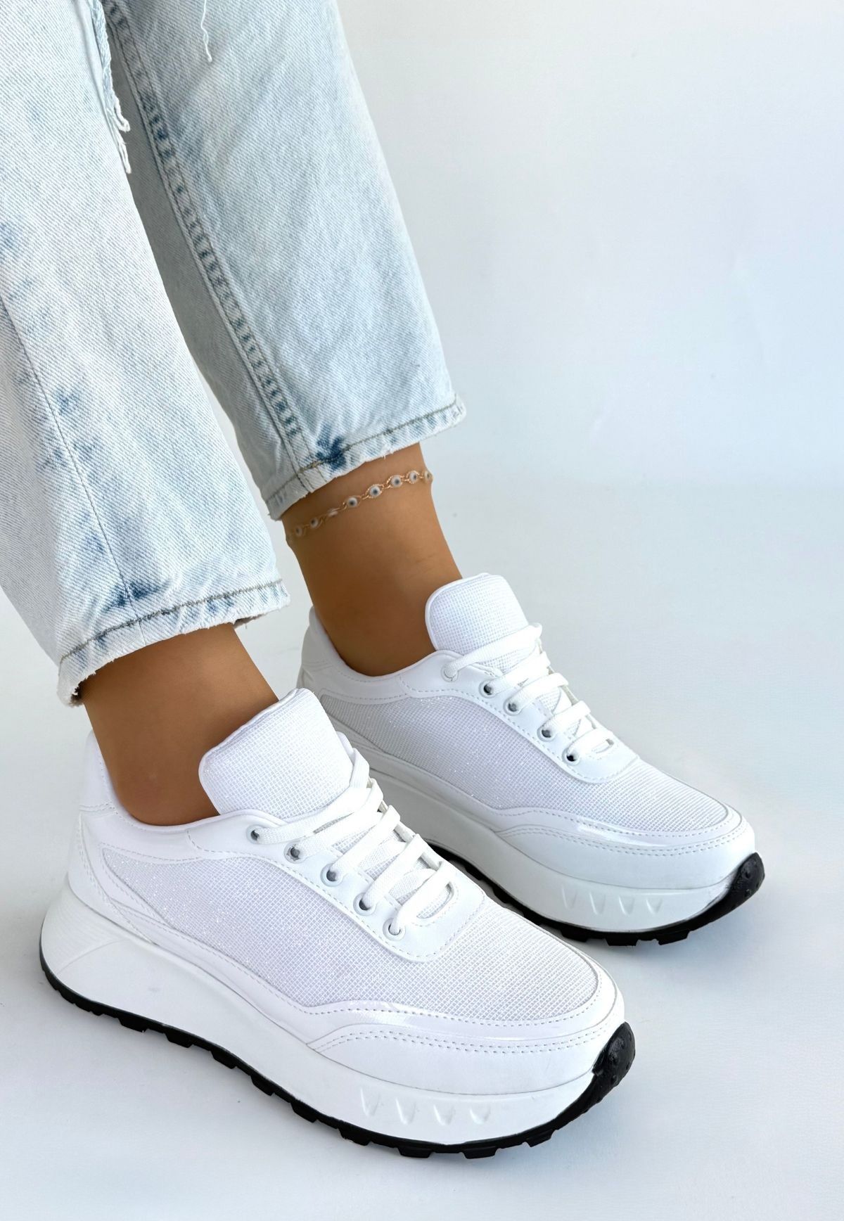 pro_erb175793610568c7f9e94dfd8 Edva Beyaz Cilt Bağcıklı Spor Ayakkabı - Görsel 1